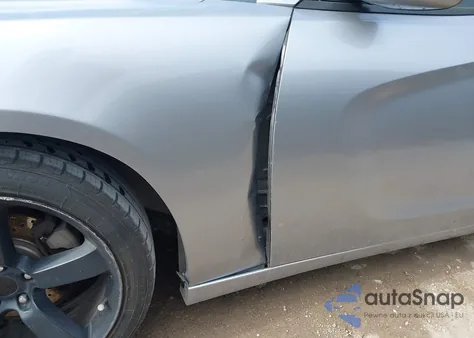 2015 Dodge Charger Sxt z USA, uszkodzony, nr VIN 2C3CDXHG3FH884004